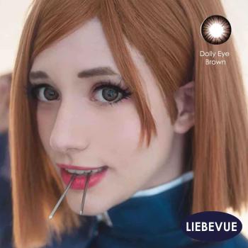 Preview: Liebevue Dolly Eye Brown – Coloured Contact Lenses – Cosplay – 3 Months – 2 Lenses Preview: Model wears LIEBEVUE Dolly Eye Brown contact lenses