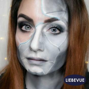 Preview: Liebevue Funky Cyborg – Coloured Contact Lenses – Cosplay – 3 Months – 2 Lenses Preview: Model wearing white coloured halloween cosplay lenses - LIEBEVUE Funky Cyborg