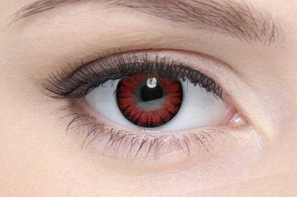 Coloured contact lenses costume contacts LIEBEVUE Blitz Red worn in the eye